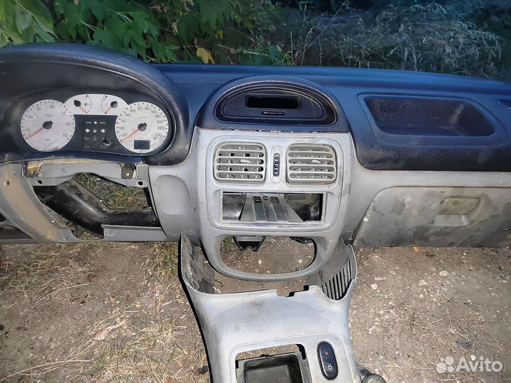 Торпеда панель Renault symbol