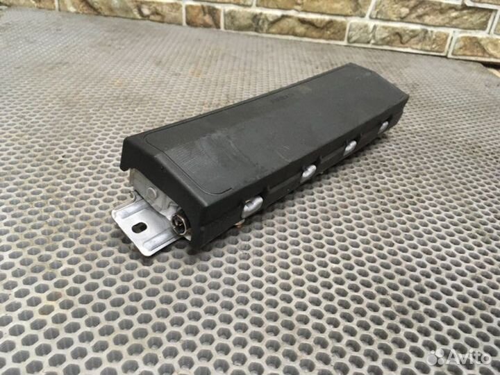 Подушка безопасности пассажирская (в торпедо) BMW