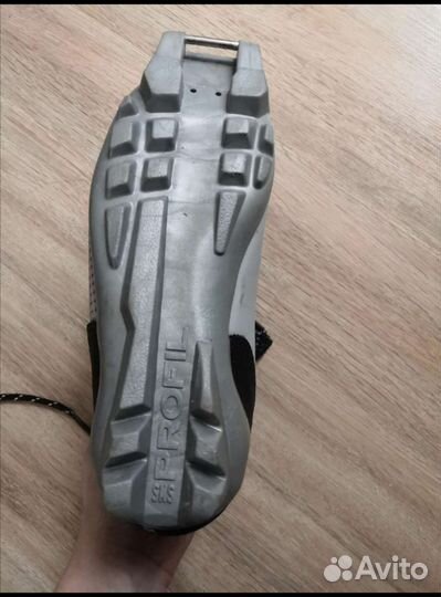 Лыжные ботинки