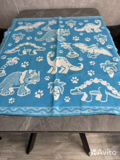 Набор из 2 пледа и 1 байкового одеяла