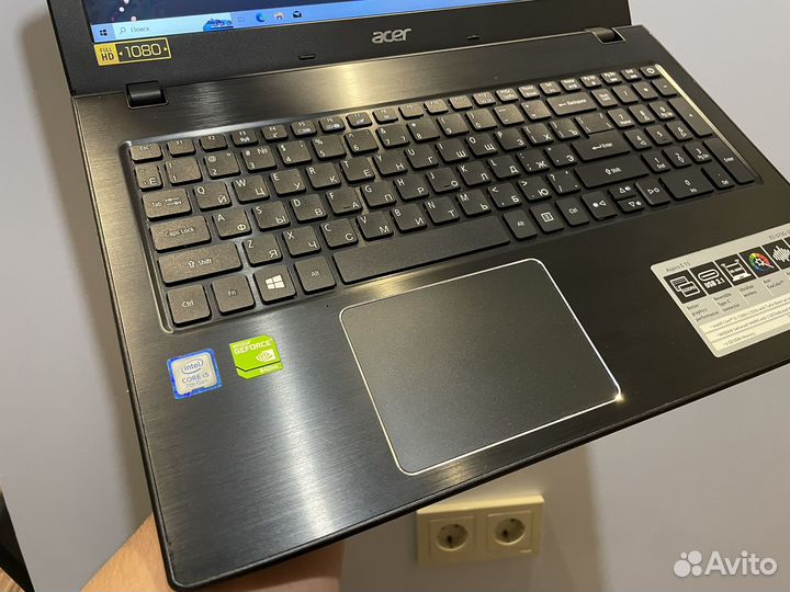 Ноутбук Acer i5-7200 / 8RAM / 940MX / 500SSD