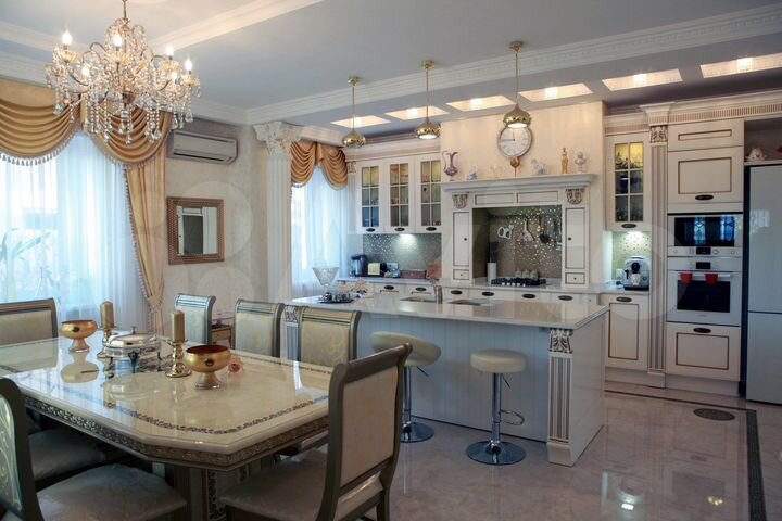 Дом 450 м² на участке 30 сот.