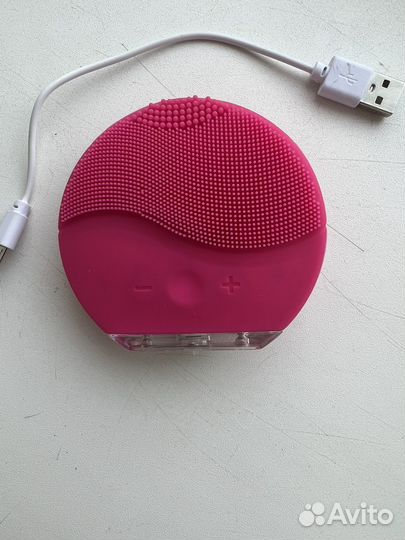 Щетка для очищения лица