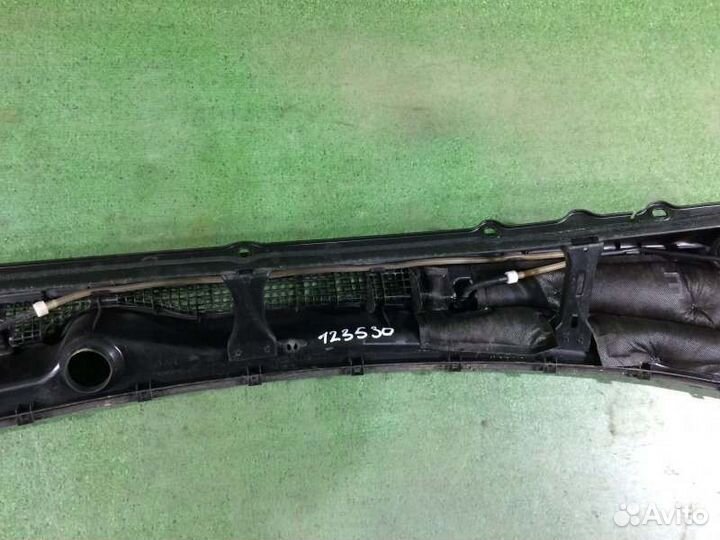 Решетка под лобовое стекло Subaru Outback BR9