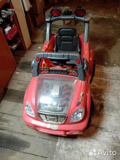 Детский электромобиль