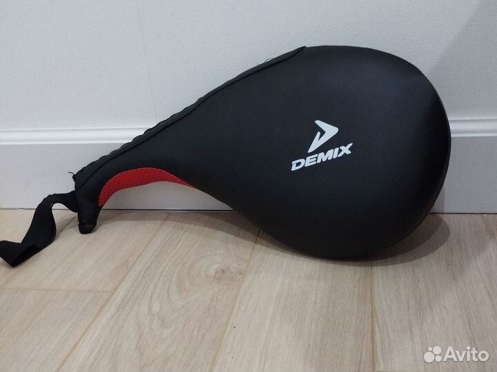 Лапа для единоборств с хлопушкой