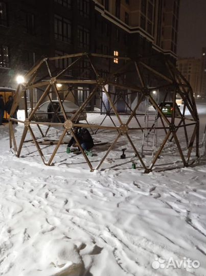 Купольный шатер для глэмпинга