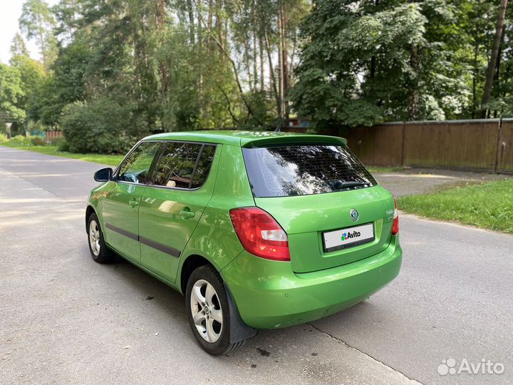 Skoda Fabia 1.6 AT, 2011, 124 500 км