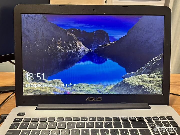 Asus X555L