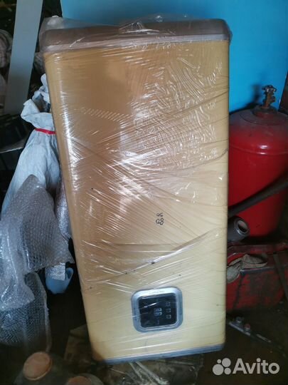 Нагреватель-бойлер 100л. Аристон