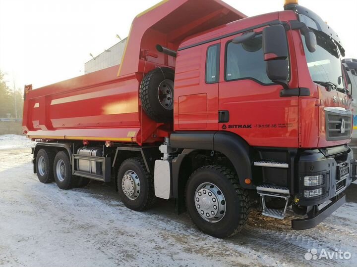Водитель самосвала sitrik 8X4