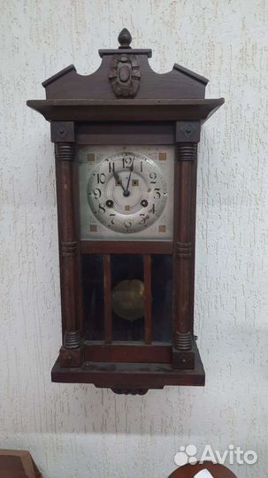 Старинные настенные антикварные часы с боем