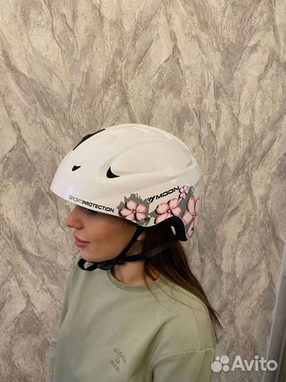 Шлем горнолыжный, велосипедный женский