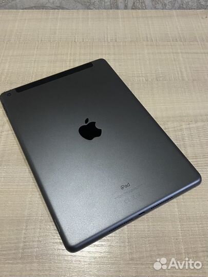iPad 7 128GB LTE