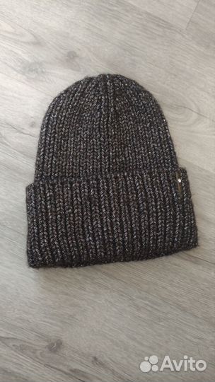 Шапка женская вязаная