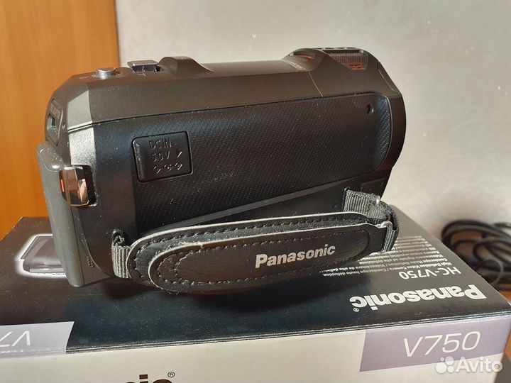 Panasonic hc v750