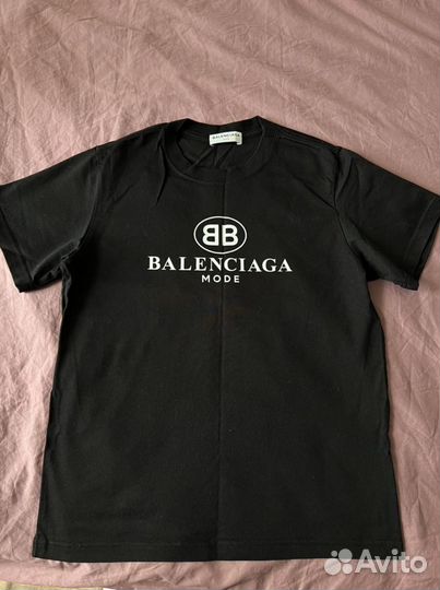 Футболка Balenciaga