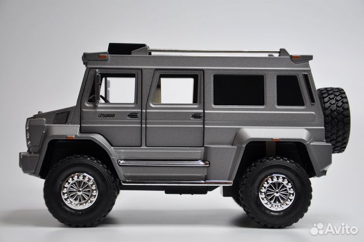 Модель автомобиля Mercedes Unimog U5000 металл