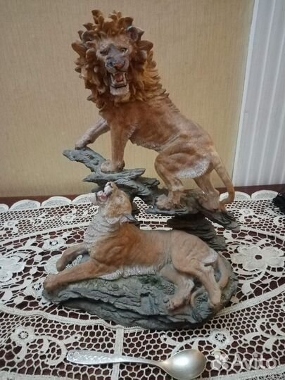 Статуэтка пластик