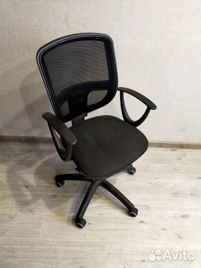 Компьютерное кресло