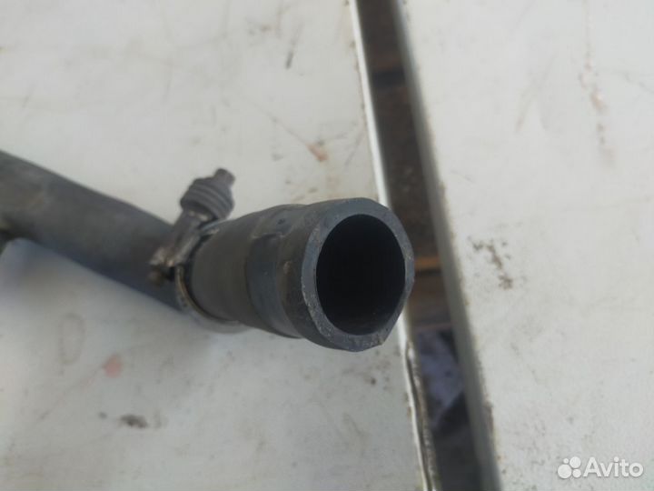 Патрубок отопителя (Выход) / XF105