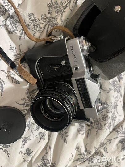 Плёночный фотоаппарат работающий Зенит (Zenit-E)