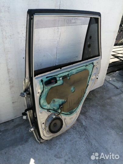 Дверь задняя правая Toyota Rav4 ACA21