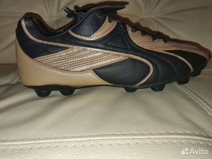 Футбольные бутсы р.45(30см)