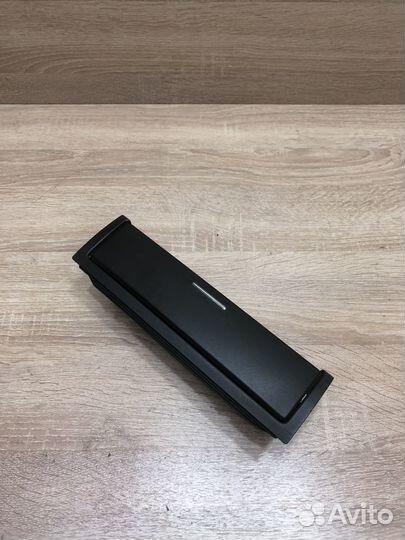 Бардачок нижней консоли BMW e46