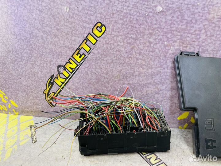 Блок предохранителей моторный Форд Фокус 2 АКПП