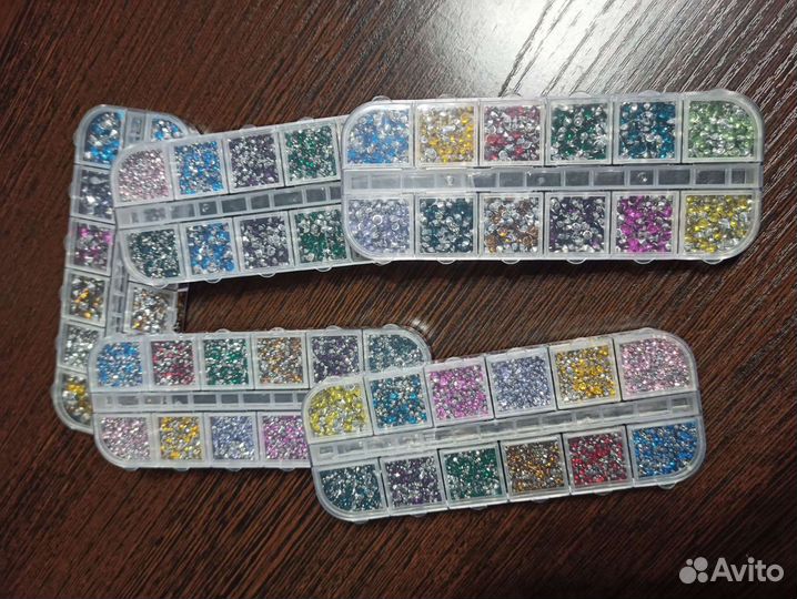 Набор страз для ногтей,бусин и т.д