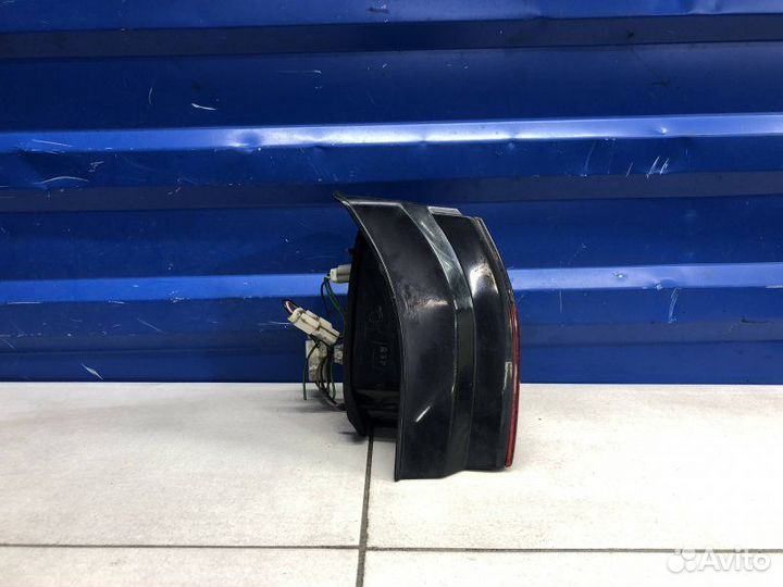 Фонарь задний правый Mitsubishi Galant EA2W 2.0