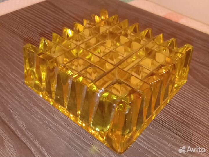 Пепельница СССР, цветной хрусталь.Винтаж