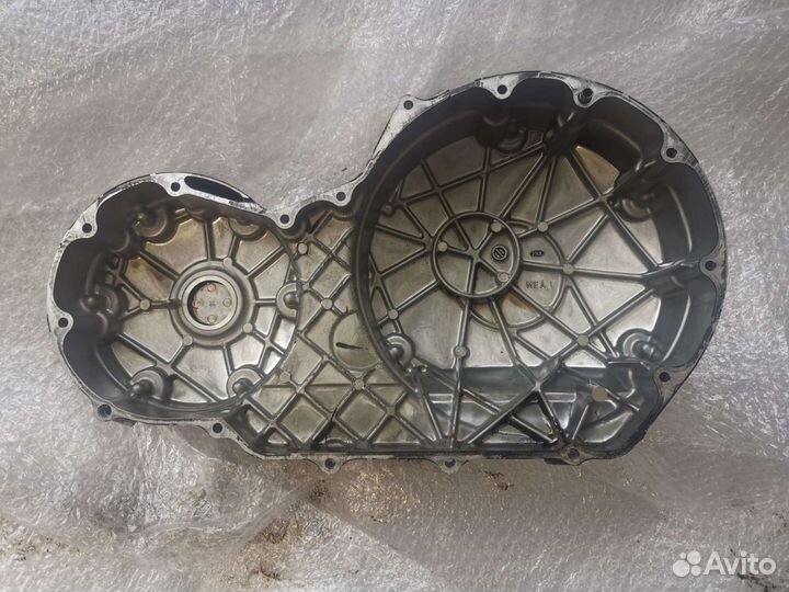 Правая крышка двигателя Honda vt 1300 cx fury