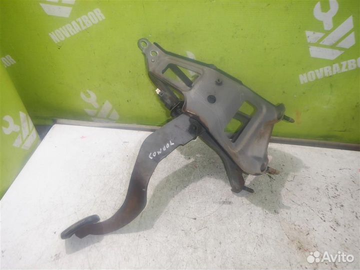 Педаль тормоза Опель Вектра Б