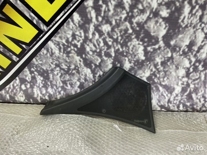 Накладка на обшивке двери правой Laguna 2 Лагуна