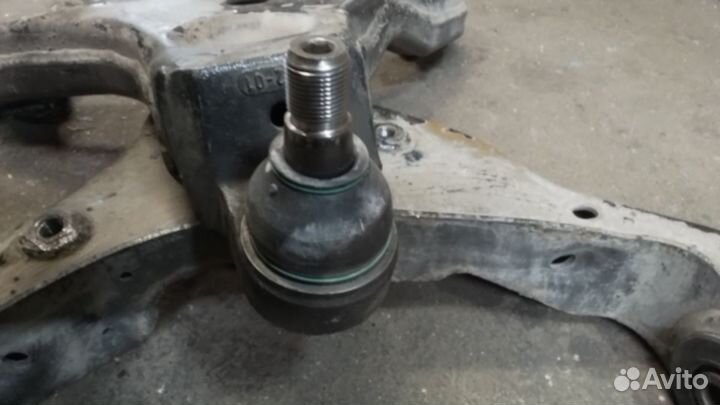 Рычаги передние Mercedes Sprinter 906