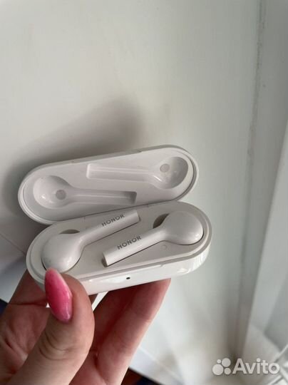 Беспроводные наушники honor