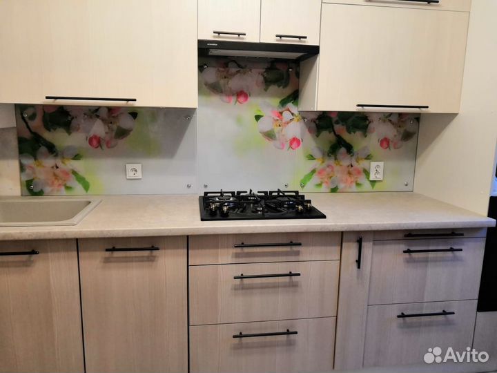 Стеклянные фартуки с фотопечатью в Калининграде