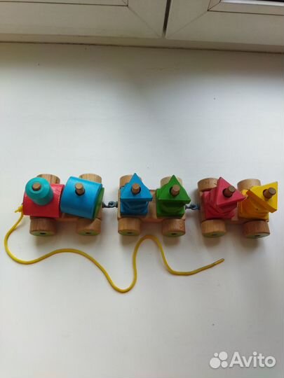 Каталка сортер паровозик