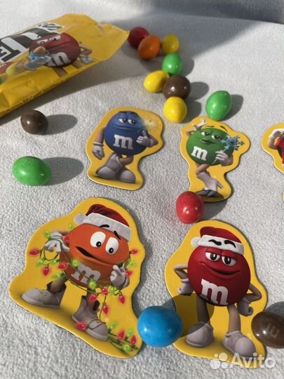 Магниты на холодильник m&s