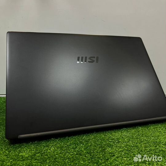Ноутбук MSI Core i5 1235U/8GB/256GB/iris Xe