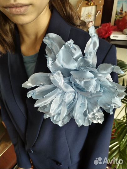Брошь цветок из ткани