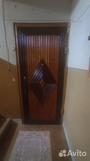 Дверь входная металлическая б/у