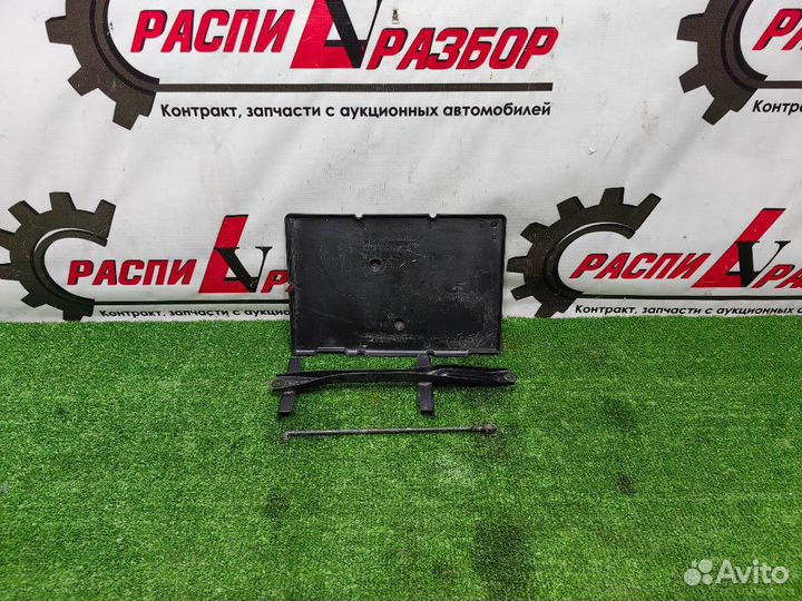 Крепление аккумулятора Toyota Camry 2004 ACV30 2az