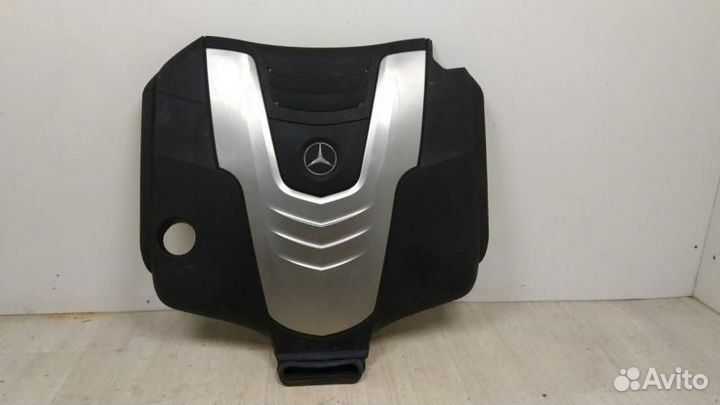 Декоративная крышка двигателя Mercedes-Benz E213 W213