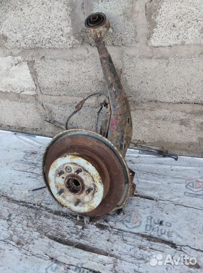 Кулак поворотный задний правый Toyota Rav4 ACA20