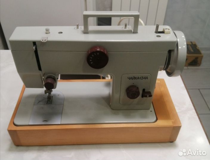 Швейная машинка Чайка 134 а