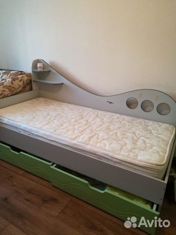 Кровать детская с матрасом