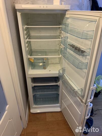 Холодильник electrolux erb30090w